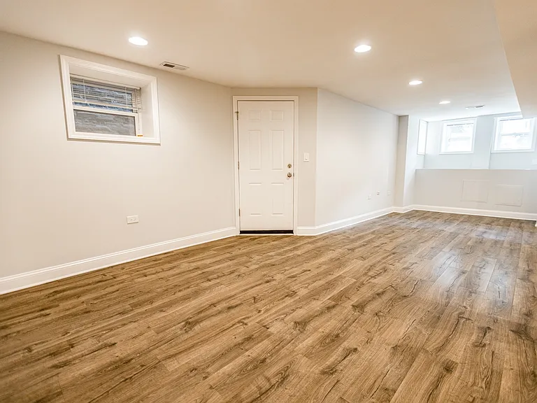 2127 N Sheffield Ave — Photo 6