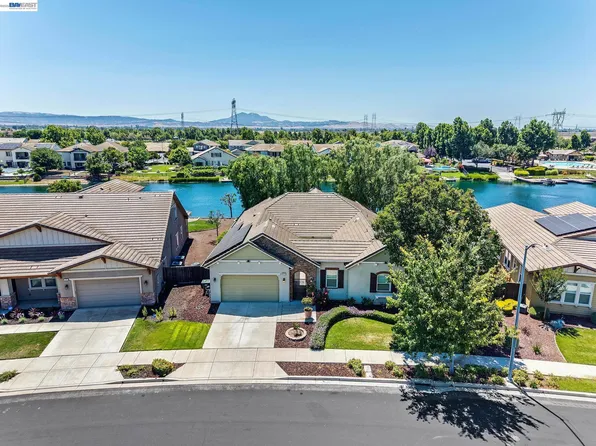2771 Manresa Shore Ln, Oakley, CA 94561