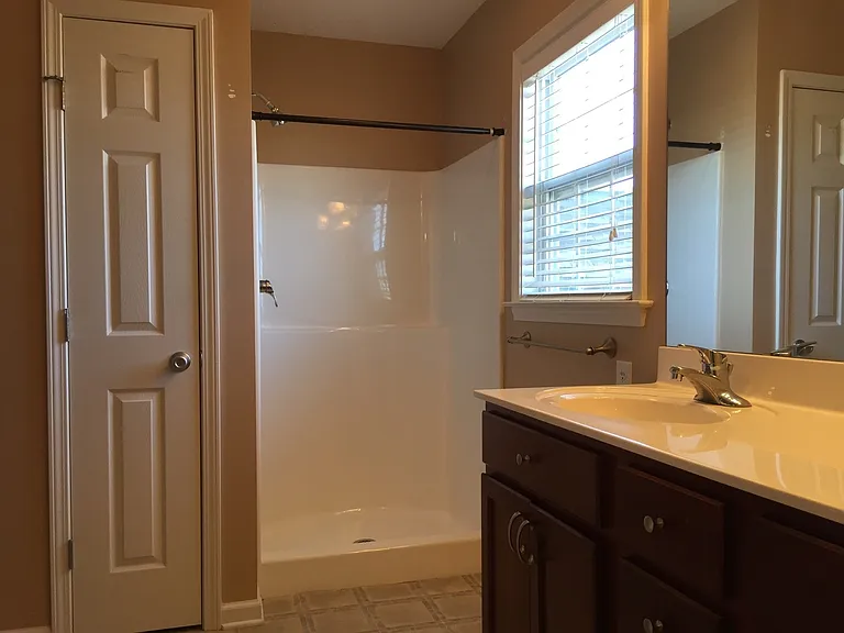 104 Runnymeade Dr — Photo 22