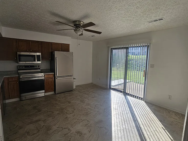Timberlake Rd — Photo 10