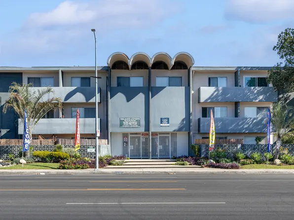 Park Manor Apartments