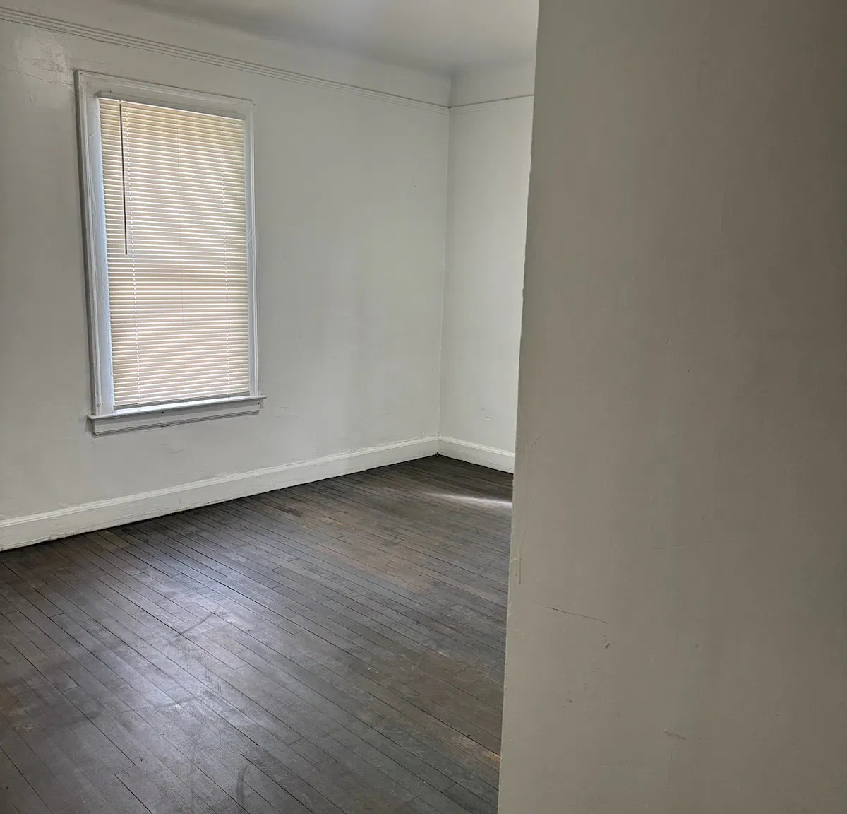 4 bed, 2200 sqft, $1,800 — Photo 3