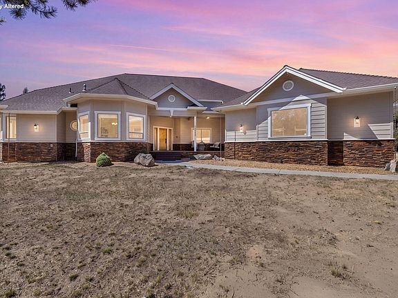 2nd image of 17045 Shawnee Cir