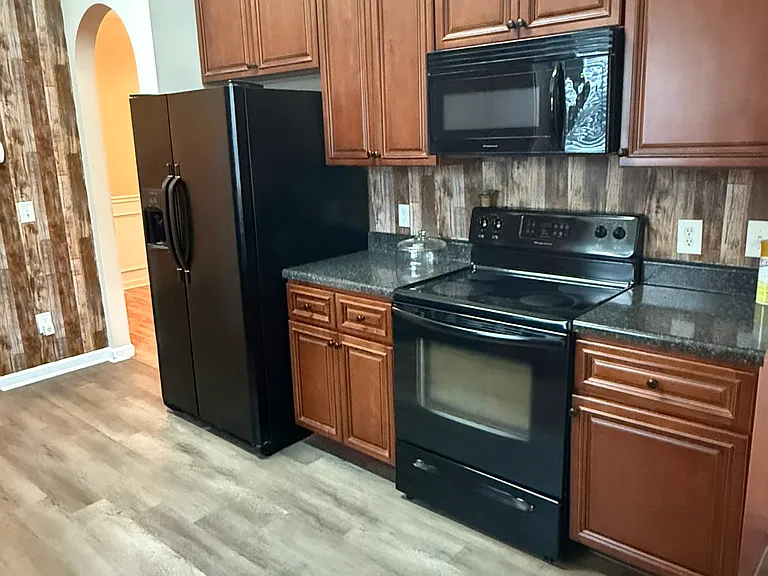 505 Arrie Dr — Photo 8