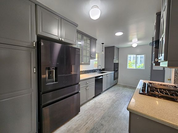 5th image of 3011 Meadow Grove Dr