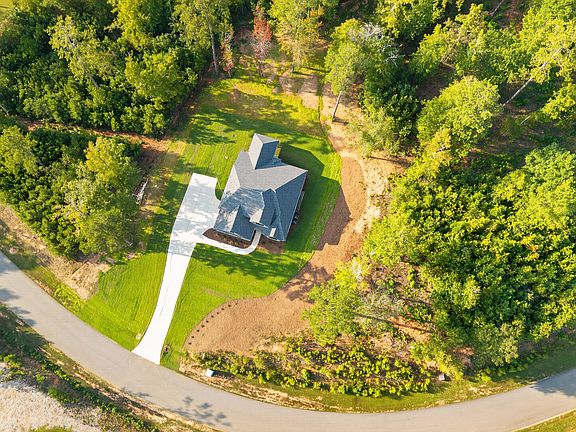 4th image of 21 Peninsula Dr