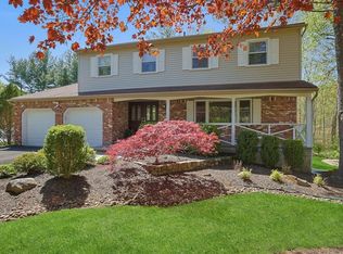 8 Tioga Ct, New City, NY 10956