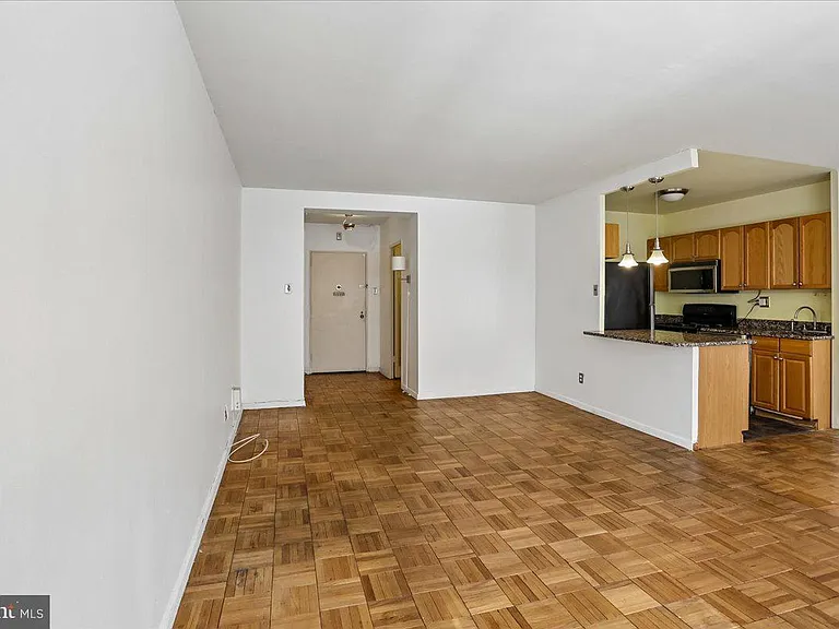 2475 Virginia Ave NW #220 — Photo 9