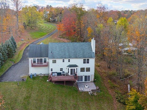 4th image of 34 Twin Lakes Road