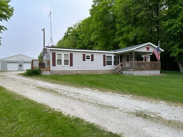 3190 W 112th St, Grant, MI 49327