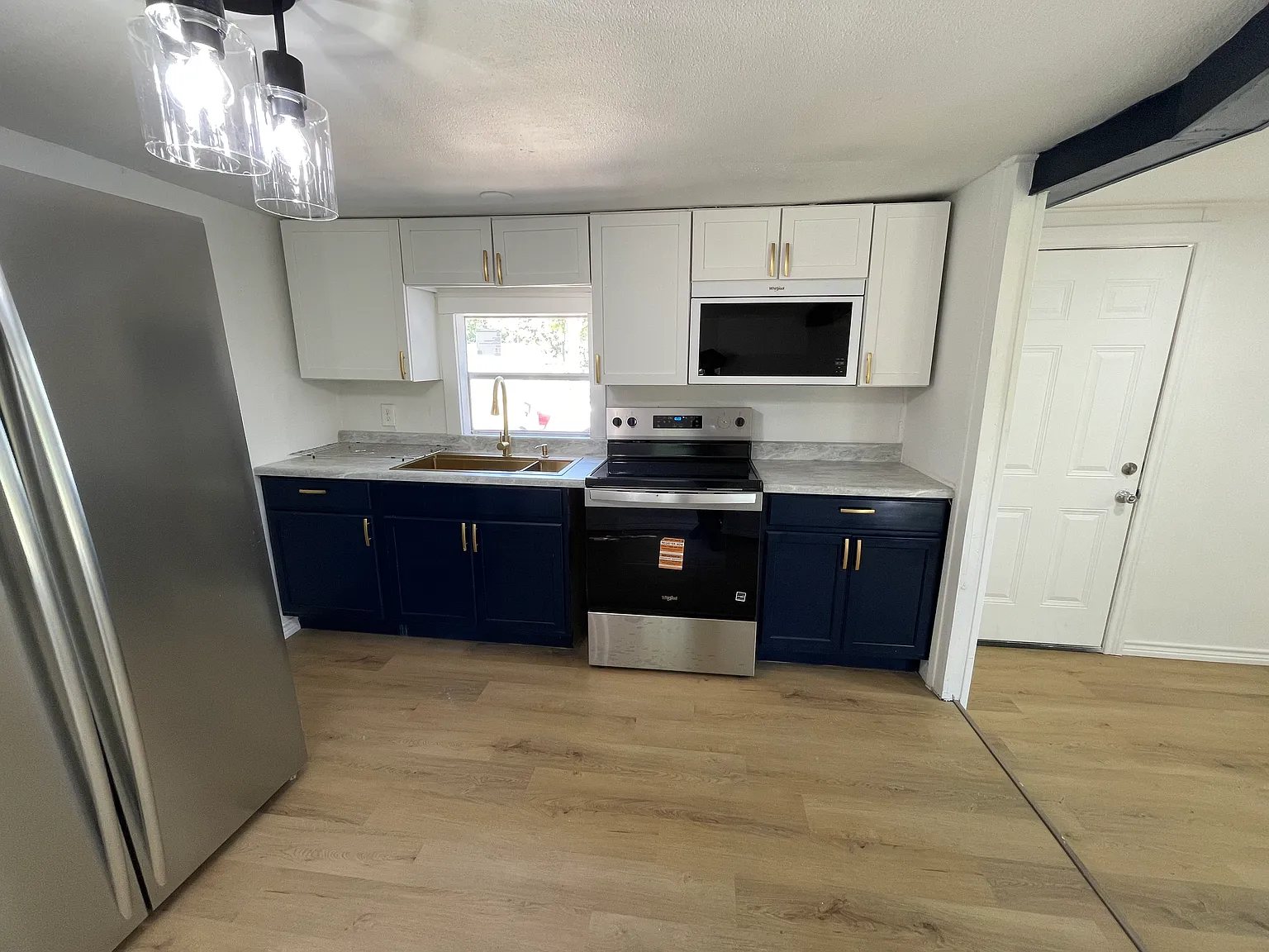 3 bed, 756 sqft, $1,000 — Photo 4
