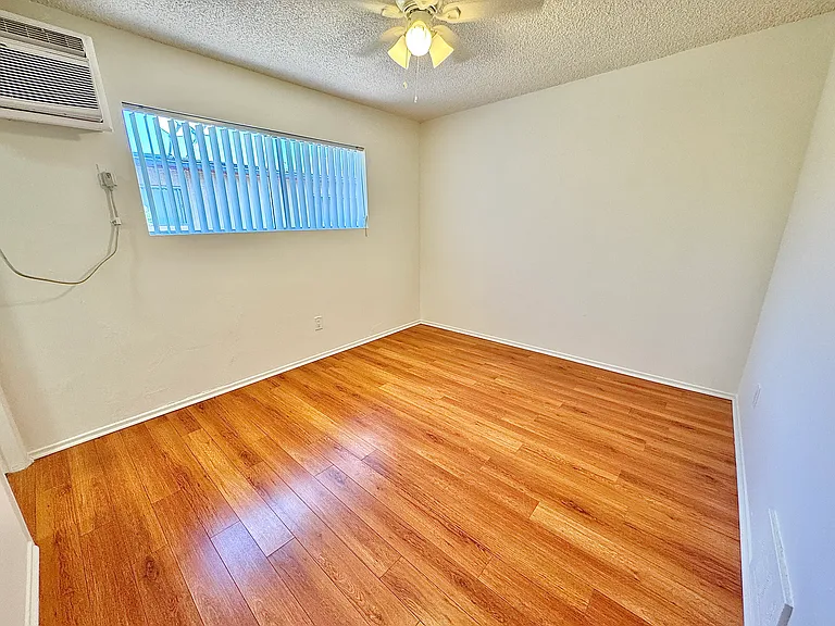 13014 Sherman Way — Photo 30