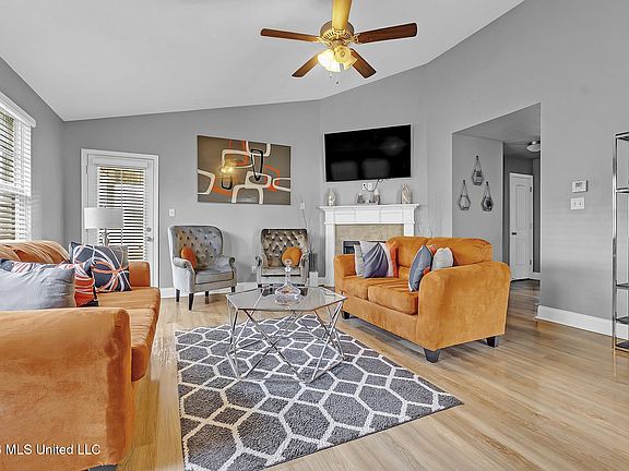 3rd image of 3236 Priors Ferry Ln