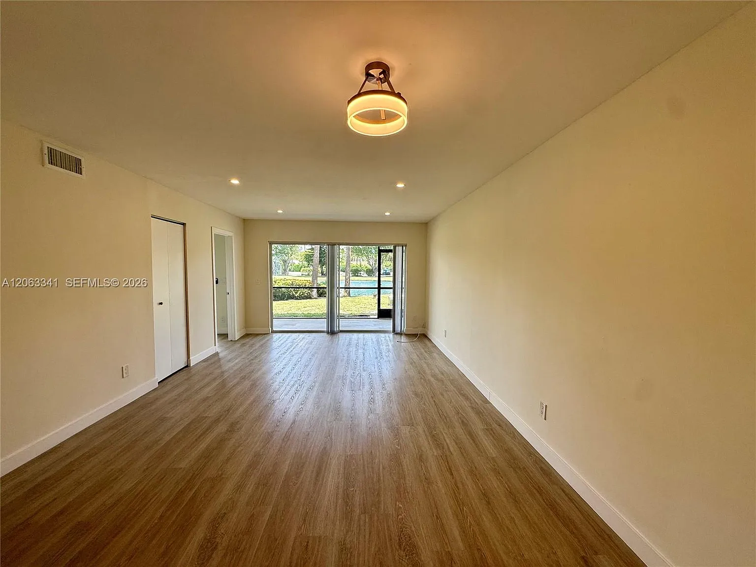 2 bed, 2.0 bath, 1200 sqft, $2,350 — Photo 1