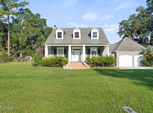 6086 Vaux Rd, Beaufort, SC 29906