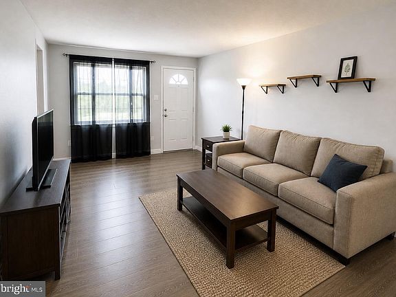 2nd image of 3129 Comly Rd #2