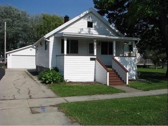 1st image of 387 Marquette St