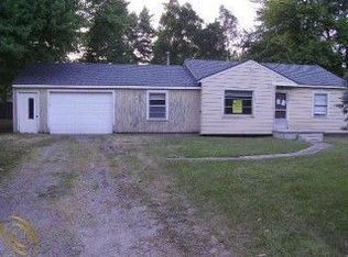 5510 Eldridge Dr, Waterford, MI 48327