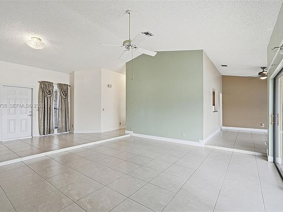 5th image of 5250 King Arthur Ave