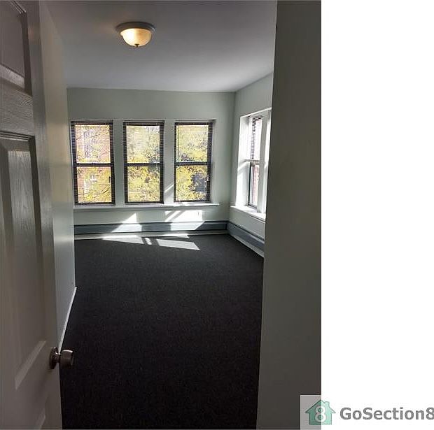 1st image of 7024 S Paxton Ave APT 1A