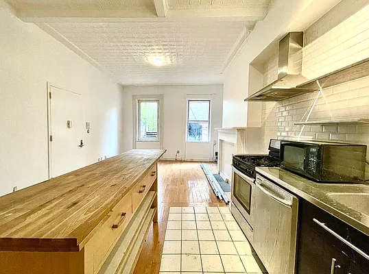 Rented by Doorway NYC, LLC | media 16