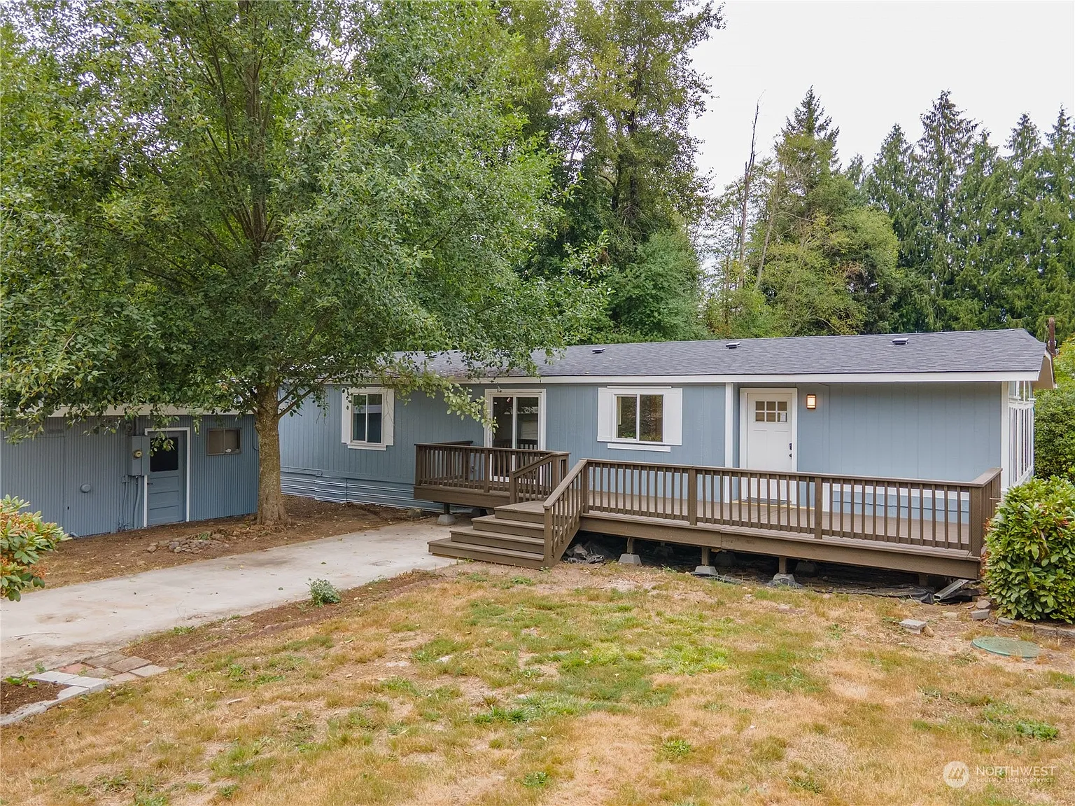 4915 144th Street E photo 1