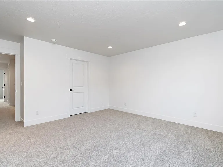 736 S Calhoun Ln — Photo 20