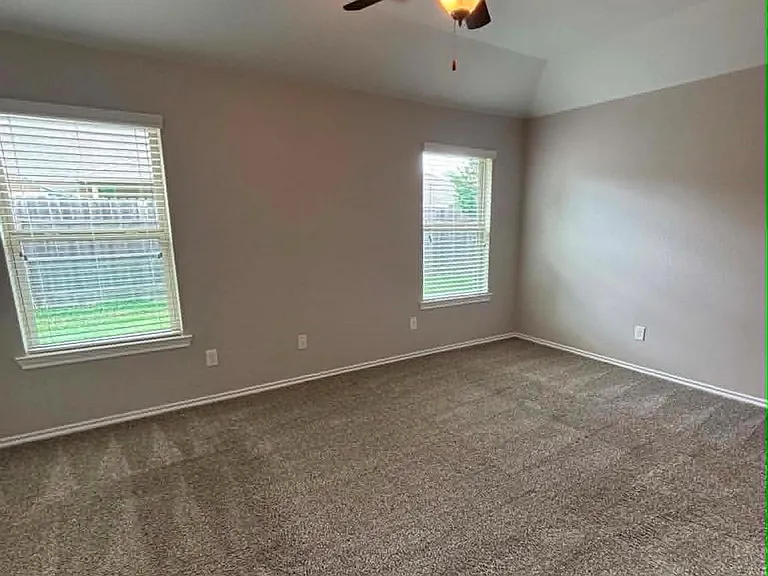 1707 Hickory Burl Ln — Photo 11