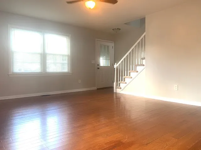 1560 Whittier Ave — Photo 10