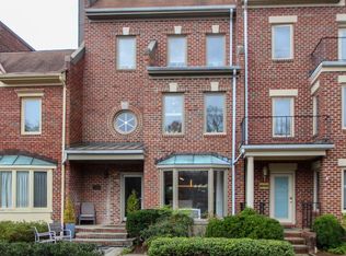 4032 Chancery Ct NW, Washington, DC 20007