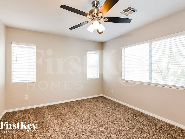 6422 Fulton Meadows Ave — Photo 8