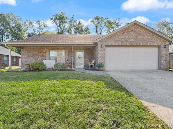 2216 Meadowbrook Way, Jeffersonville, IN 47130