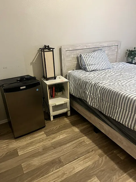 4 bed, 2667 sqft, $850 — Photo 1