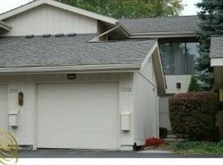 7326 Creek View Cir #1, West Bloomfield, MI 48322