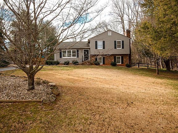 2nd image of 110 Woodruff Cir Lot 6
