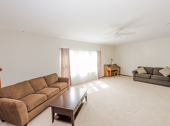 5th image of 2914 Twin Falls Dr