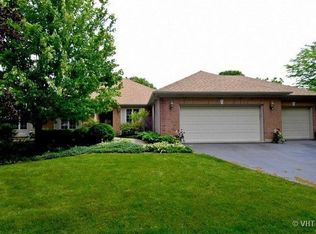 14 Cedar Gate Cir, Sugar Grove, IL 60554