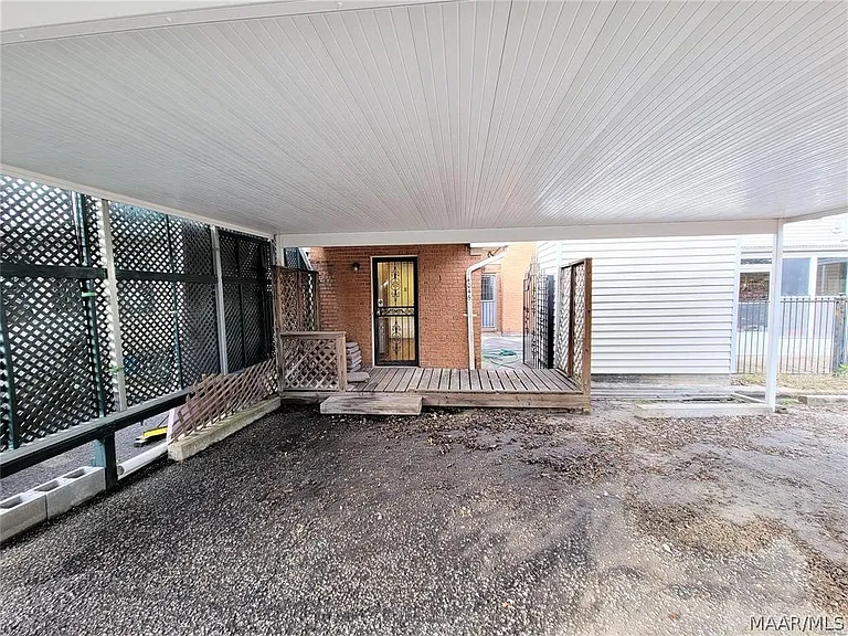 4046 Camellia Dr — Photo 17