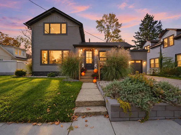 106 Brown St, Valparaiso, IN 46383