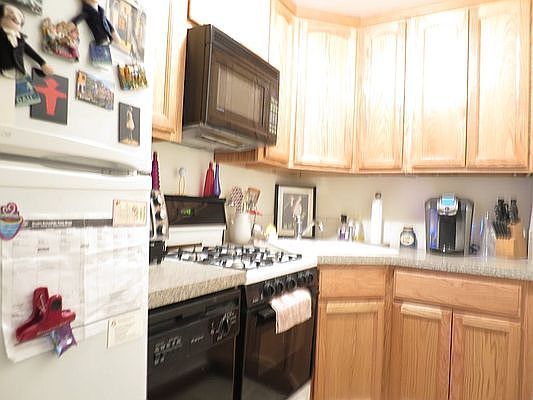 3rd image of 410 4th St #1