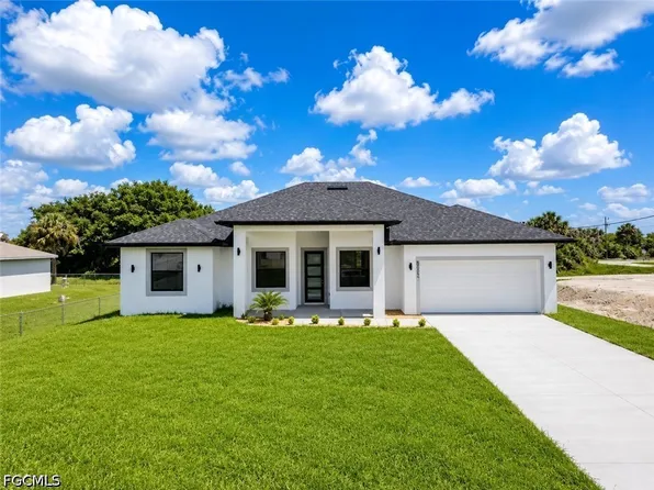 8022 Sunrise Cir, Labelle, FL 33935