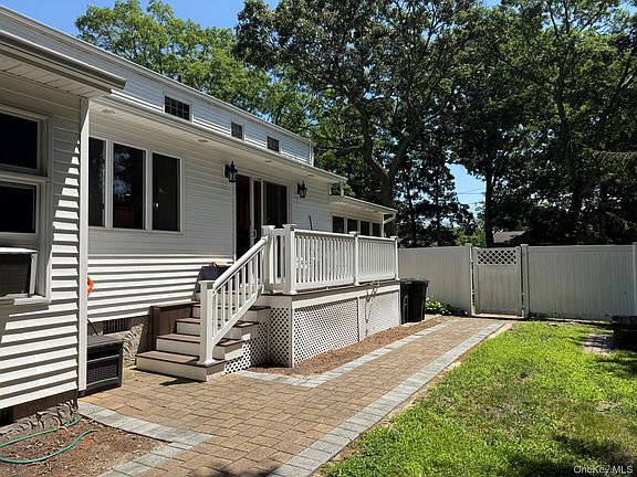 5th image of 8 Woodbury Road