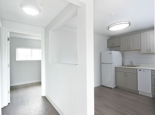 Villa Stark, Portland, OR 97233