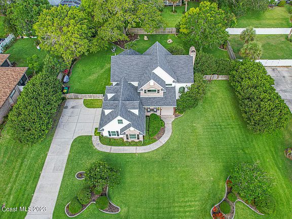5th image of 2135 River Oaks Ct