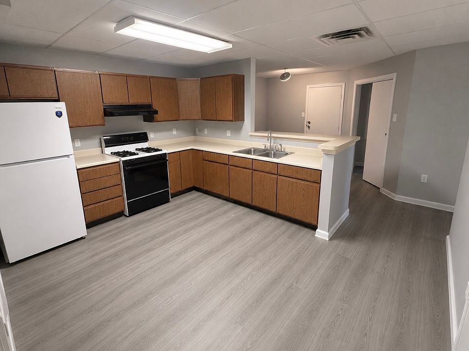 2nd image of 311 S Main St #D