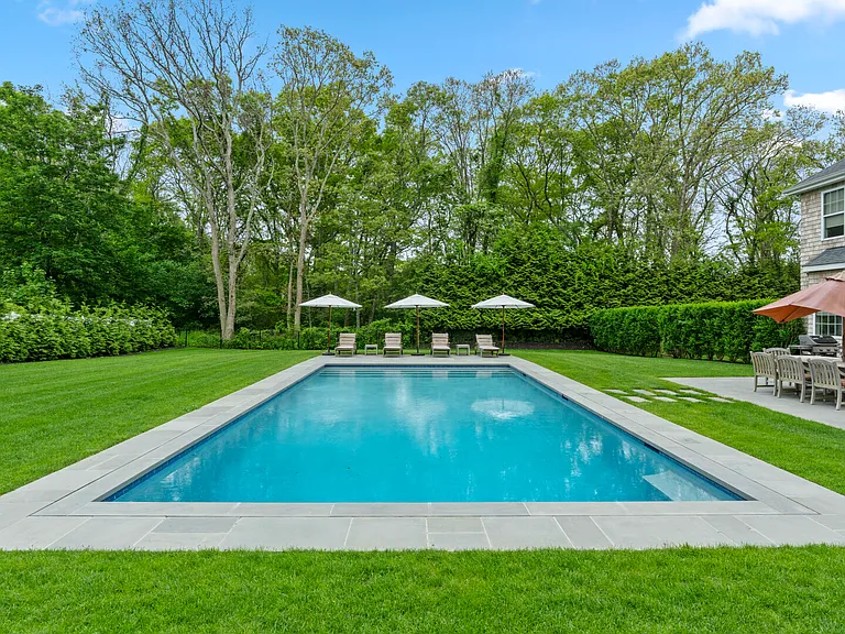 56 Sandy Hollow Rd — Photo 3