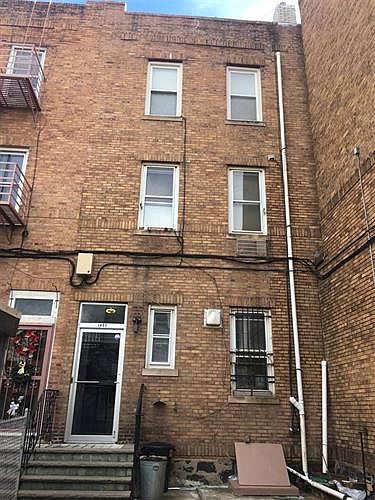 2nd image of 1403 Summit Ave