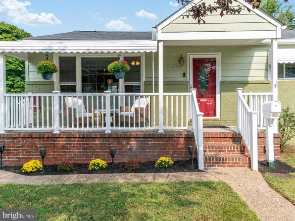 232 Carvel Rd, Pasadena, MD 21122