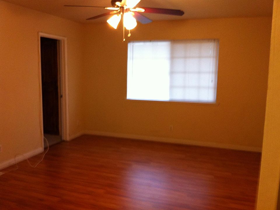 1st image of 536 N Lincoln Ave