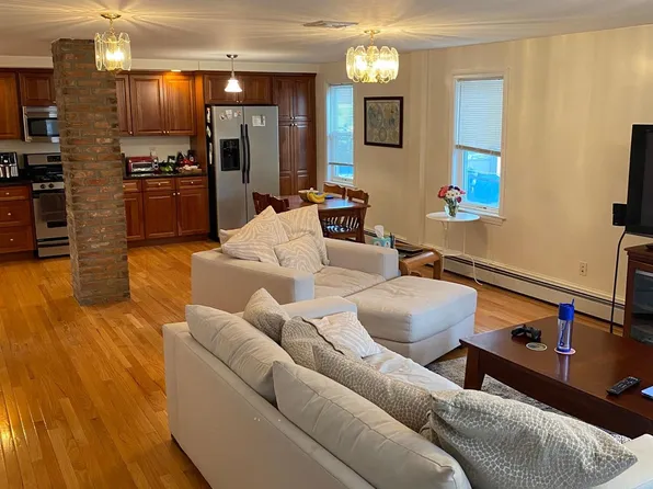 3 Lopez Ave, Cambridge, MA 02141